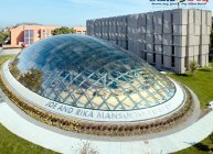 జో అండ్ రికా మాన్ స్యూటో లైబ్రరీ (JOE AND RIKA MANSUETO LIBRARY)