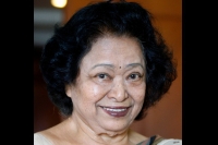 Shakuntala devi biography who is popularly known as human computer mental calculator and indian writer