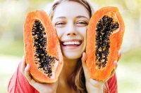 Papaya facial packs skin whitening glow beauty tips