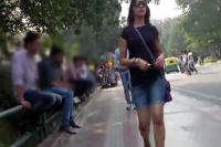 A girl walks around delhi for 10 hours get mixed response