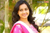 Actress sri divya ready for glamour roles