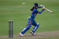 Mithali raj becomes second women cricketer to score 5 500 runs in odis