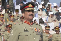 Pakistan army chief warned to india for battle