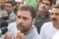 Rahul gandhi asks students to disagree and they do