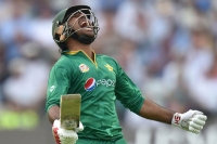 Sarfaraz ahmed the third wicket keeper to hit century at lords