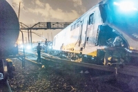 50 hurt and at least 5 casualties in amtrak train derailment in philadelphia
