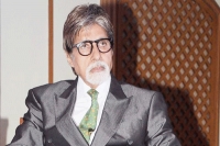 Amitabh bachchan disgusting to take selfies at cremation