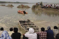 23 missing after boat capsizes in godavari river in andhra pradesh