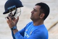 Ms dhoni doesn t wear indian flag on his helmet why