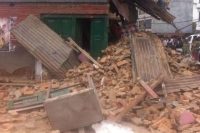 India and nepal hit earthquake in the mornig