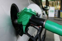 Petrol price hits new high nitin gadkari key statements on fuel prices