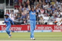 India vs south africa 1st odi jhulan goswami makes unique record