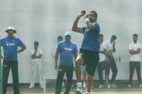 Ishant sharma ruled out of kanpur test