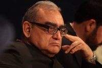 Markandey katju predicts bjp rout in up elections places bet on akhilesh led sp