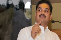 Bjp minister ram shinde caught urinating on roadside