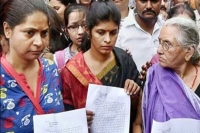 Dayashankar singh s family files fir against mayawati bsp leaders