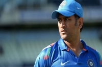 Ms dhoni fans troll chief selector msk prasad for alternative comment