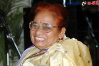 Nirmala deshpande indian social activist biography gandhian philosophy