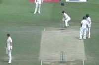 Azhar ali s run out could be the most bizarre dismissal of the year