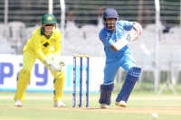 Pooja vastrakar lifts india women to 200 in 1st odi against australia