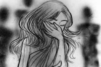 Girl revels father illicit relationship with 140 women