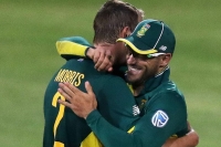 Miller and du plessis hundreds set up thumping victory