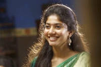 Sai pallavi s shocking comment and heart winning decision for parents
