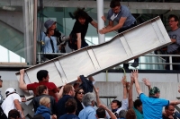 Wind causes havoc at french open at roland garros