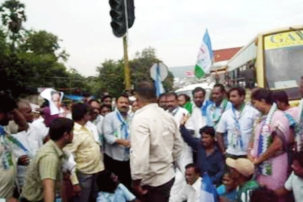 Ycp party state wide agitations on ap chief minister chandrababu false promises