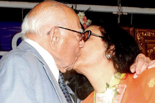 Ram jethmalani kissing photos