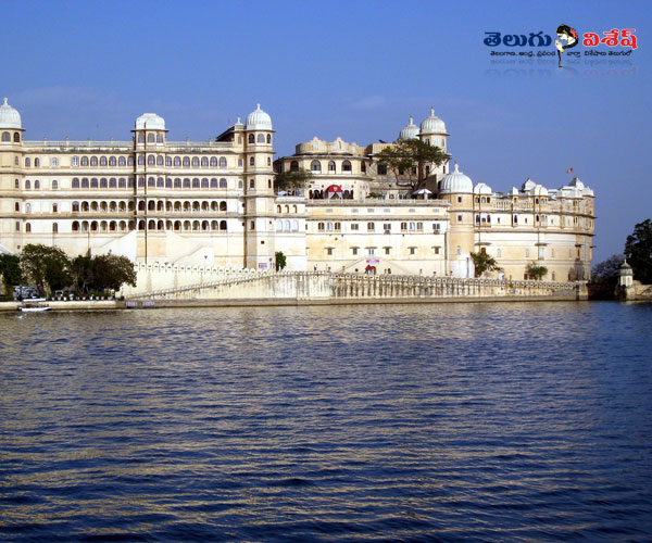Photo of 0 | best hotels in india | తాజ్ లేక్ ప్యాలెస్ (Taj Lake Palace) | luxurious place s in india