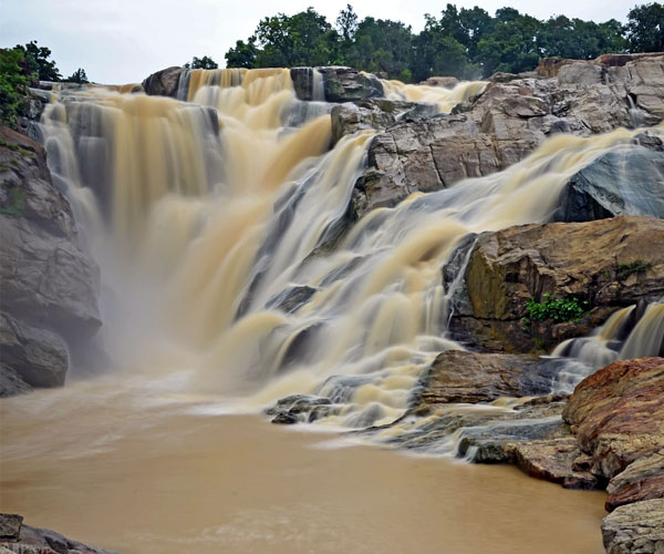 దస్సం జలపాతాలు | the beautiful water falls | doodh sagar falls | Photo of 0