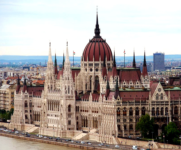 beautiful parliament buildings | worlds beautiful parliaments | Photo of 0 | హంగేరియన్ పార్లమెంట్ (Hungarian Parliament)