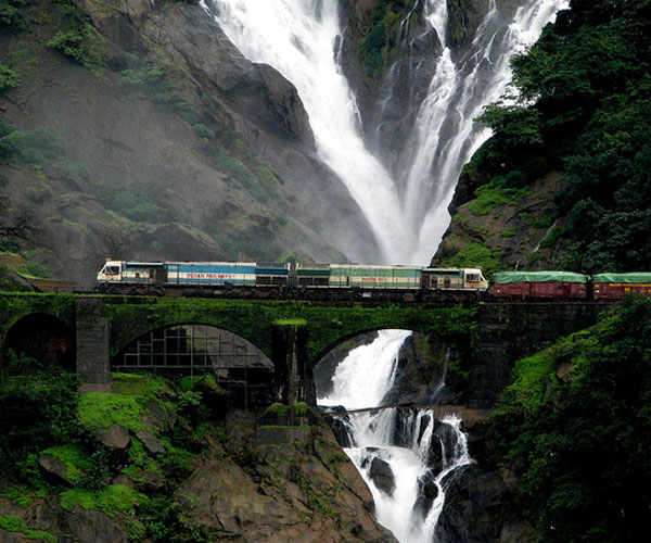 the best tourist places in india | Photo of 0 | దూద్ సాగర్ జలపాతాలు | indian natural beauty places