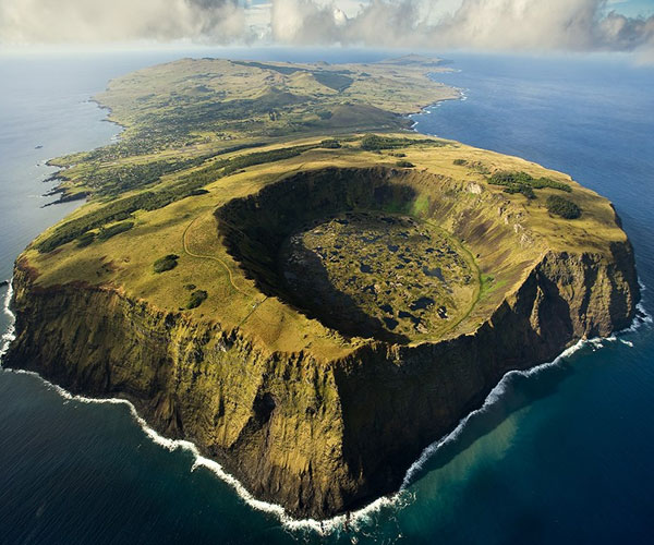 wonderful islands | ఈస్టర్ ఐల్యాండ్ (Easter Island) | Photo of 0 | dangerous travel spots