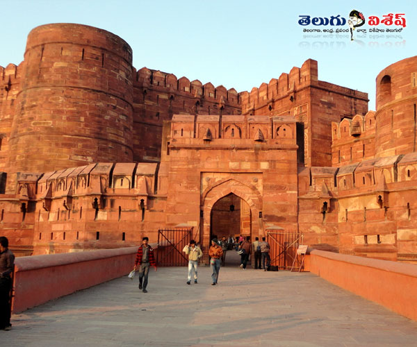 beautiful tourist places | ఆగ్రా కోట | Photo of 0 | india forts
