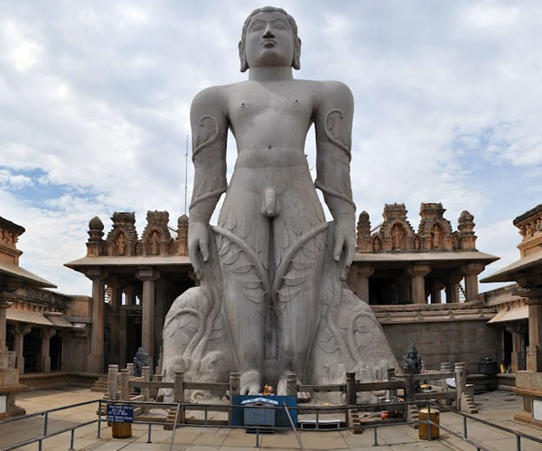గోమటేశ్వర బాహుబలి విగ్రహం | the woners of india | Photo of 0 | the woners of india