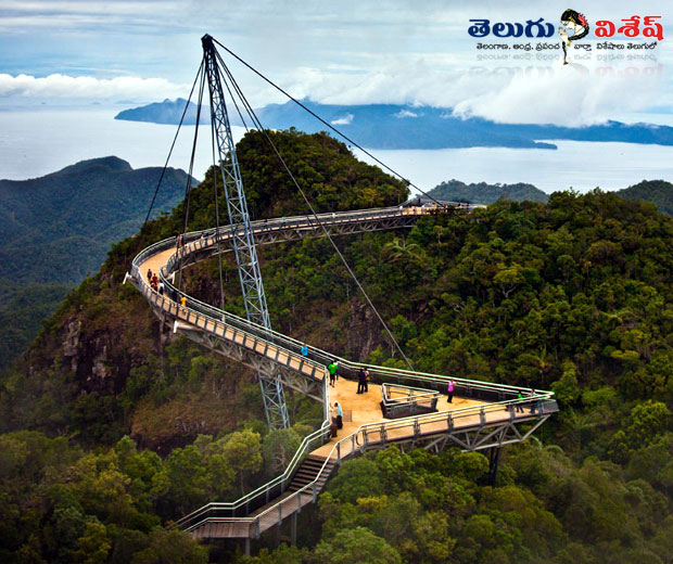 dangerous travels | world best place | Photo of 0 | లాంగ్వకి స్కై బ్రిడ్జీ (Langkawi sky bridge)