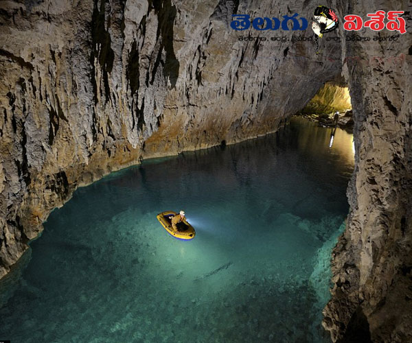 జౌఫ్రే బర్జర్ కేవ్ (Gouffre Berger cave) | best icelands | worlds amazing caves | Photo 5of 9