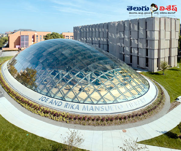 జో అండ్ రికా మాన్ స్యూటో లైబ్రరీ (JOE AND RIKA MANSUETO LIBRARY) | Photo 6of 10 | worlds beautiful buildings | Beautiful Libraries list