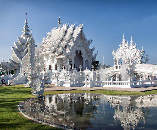 వాట్ రాంగ్ ఖున్ (Wat Rong Khun) | buddhist temples | Photo of 0 | worlds beautiful temples