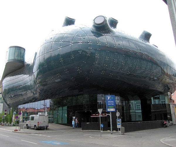 peculiar manufacturer buildings | Photo of 0 | peculiar buildings | కున్ స్థవూస్ (Kunsthaus (Graz, Austria))