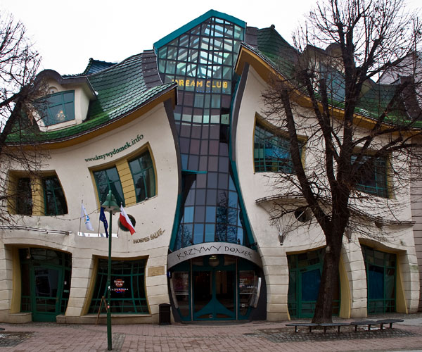 wonders of worlds | great buildings | Photo 3of 11 | ద క్రూక్డ్ హౌస్ (The Crooked House (Sopot, Poland))