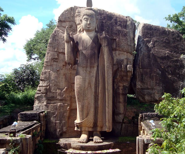 largest wonders in the world | Photo of 0 | largest rock idols | అవుకాన బుద్ధుని విగ్రహం (Avukana Buddha Statue)