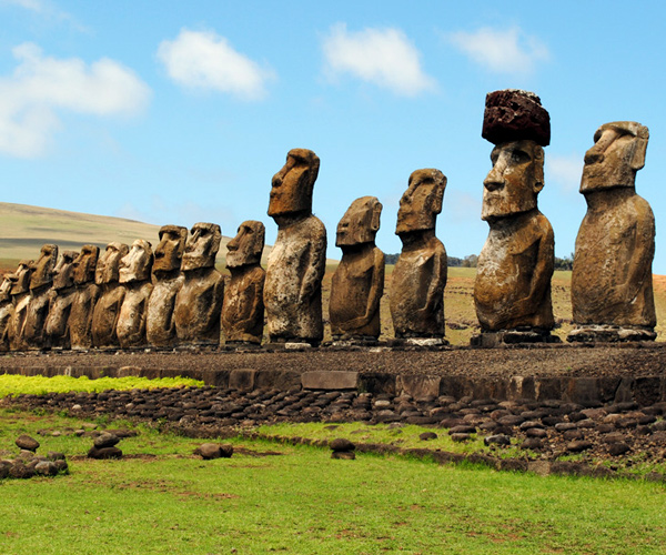 worlds best things | మోయి (Moai) | worlds best things | Photo 7of 9