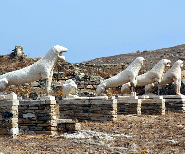 worlds best sculptures | Photo 2of 9 | ది టెర్రేస్ ఆఫ్ ది లయన్స్ (The Terrace of the Lions) | worlds best sculptures