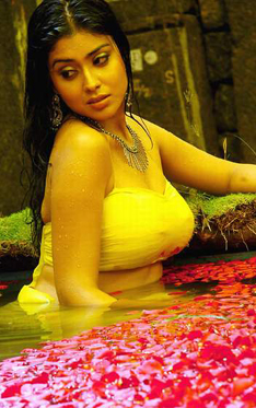 shriya_inner