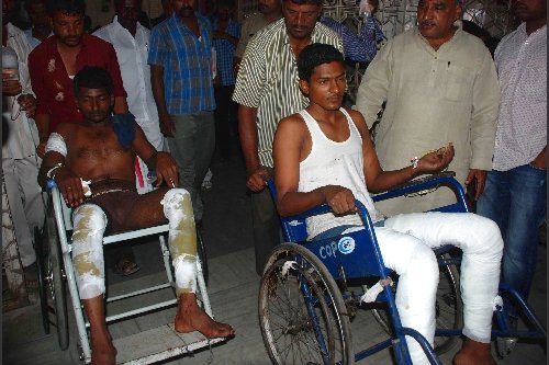 Bomb Blast in Hyderabad Four injured at Gosha Mahal-