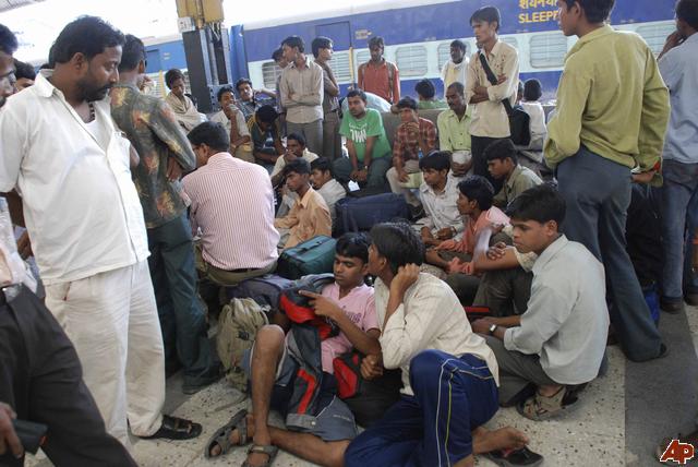 Passengers angry  protest against railways on vijaywada 