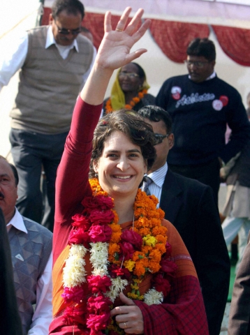 On road show, Priyanka asks SP nominee to join Cong